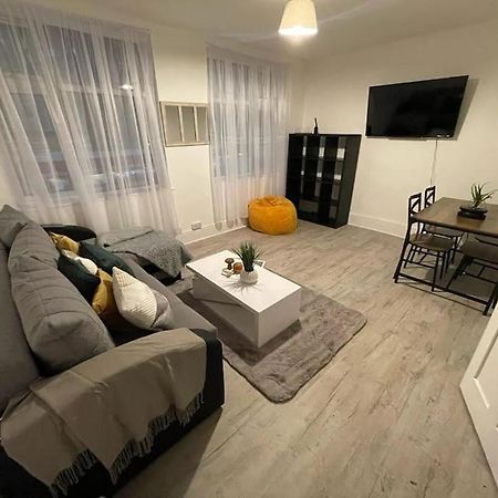 Comfortable 2 Bedroom On Tower Bridge London Exterior photo