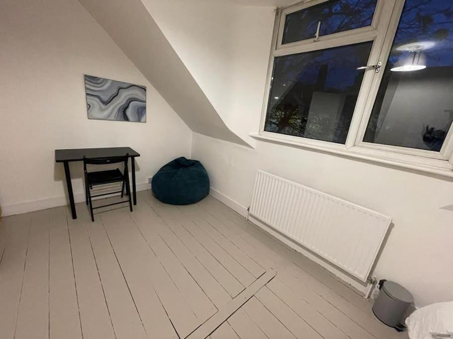 Comfortable 2 Bedroom On Tower Bridge London Exterior photo
